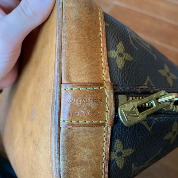 Authentic vintage Louis Vuitton Purse - Picture 4 of 9